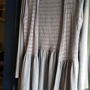 🤍Gray Stylish Suzanne Betro°Size Large